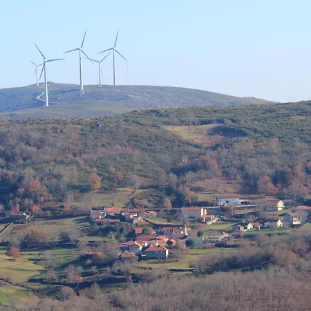 Charming House In With Mountain View *