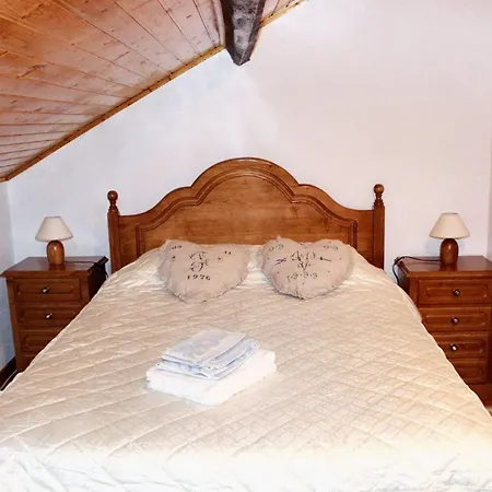 Сasa de vacaciones Charming House In With Mountain View