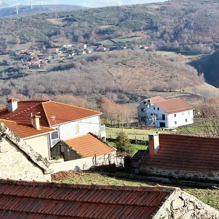 Charming House In With Mountain View *