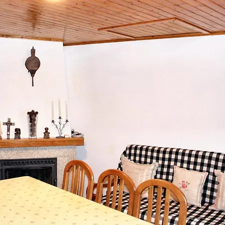 Hébergement de vacances Charming House In With Mountain View *
