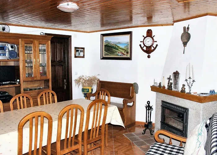 Feriehus Charming House In With Mountain View *